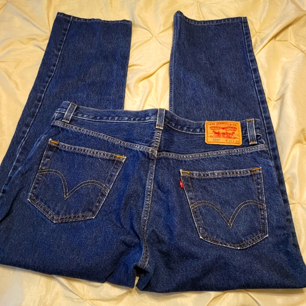 Levi's